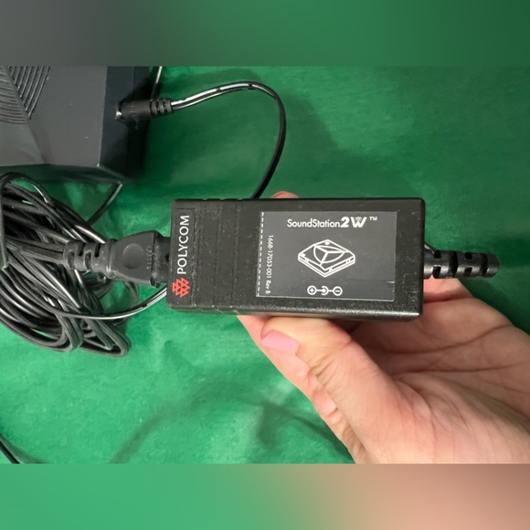 Polycom soundstation2W power source and speaker - Picture 6 of 7